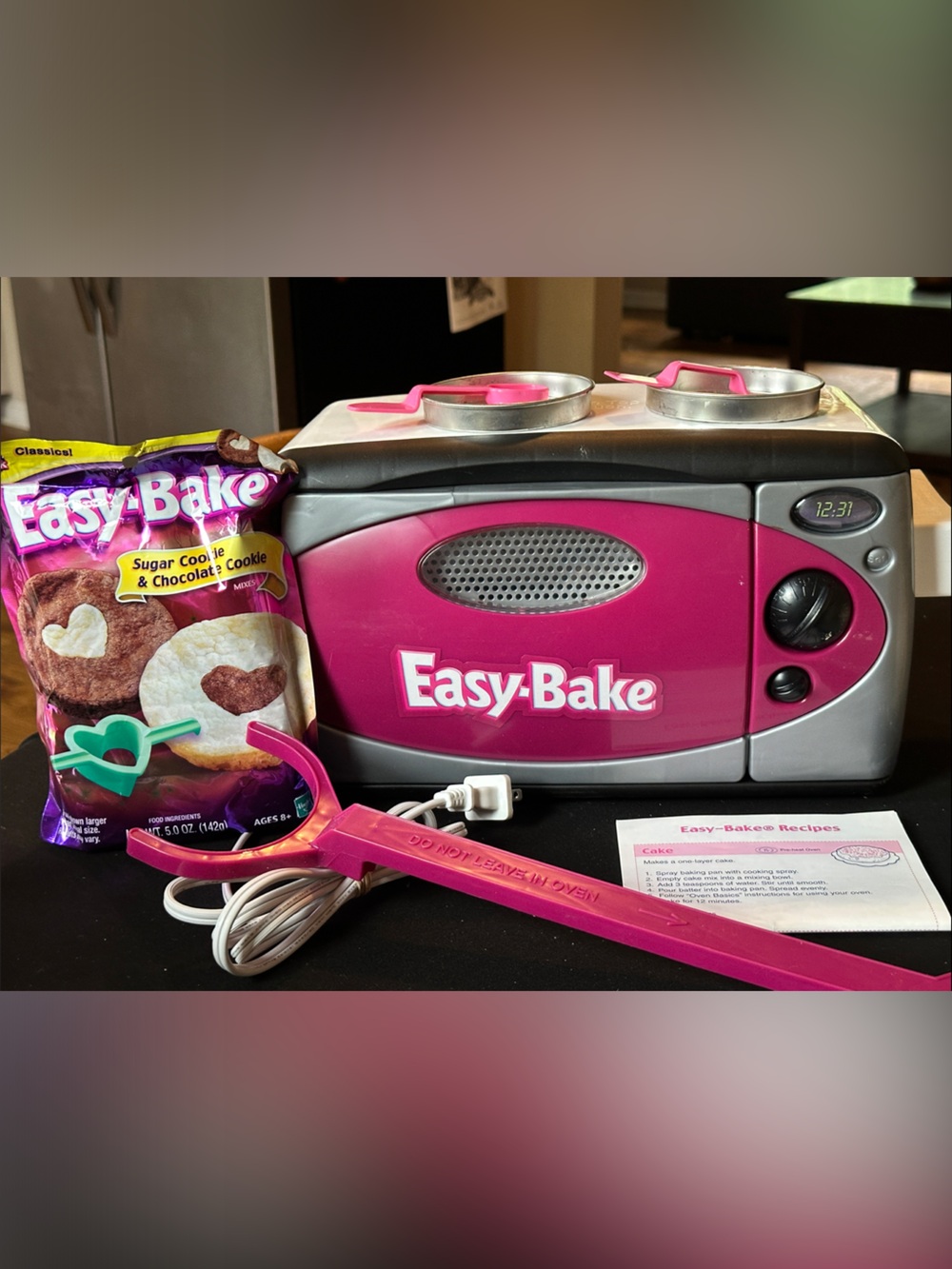 Easy Bake Oven and Snack Center - Pink. Works. - Picture 3 of 3